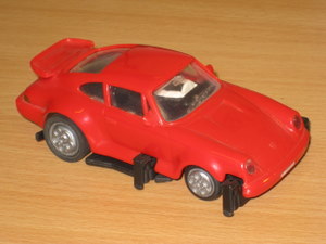 Datei:140V3-Porsche911-rot.JPG