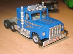 W-s132-kenworth-truck-blau.jpg